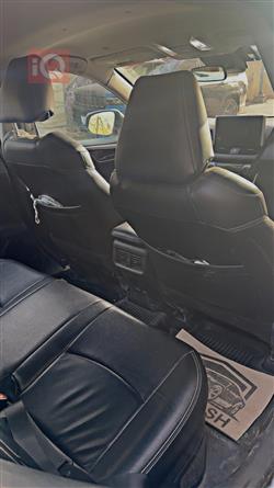 تۆیۆتا ڕاڤ 4